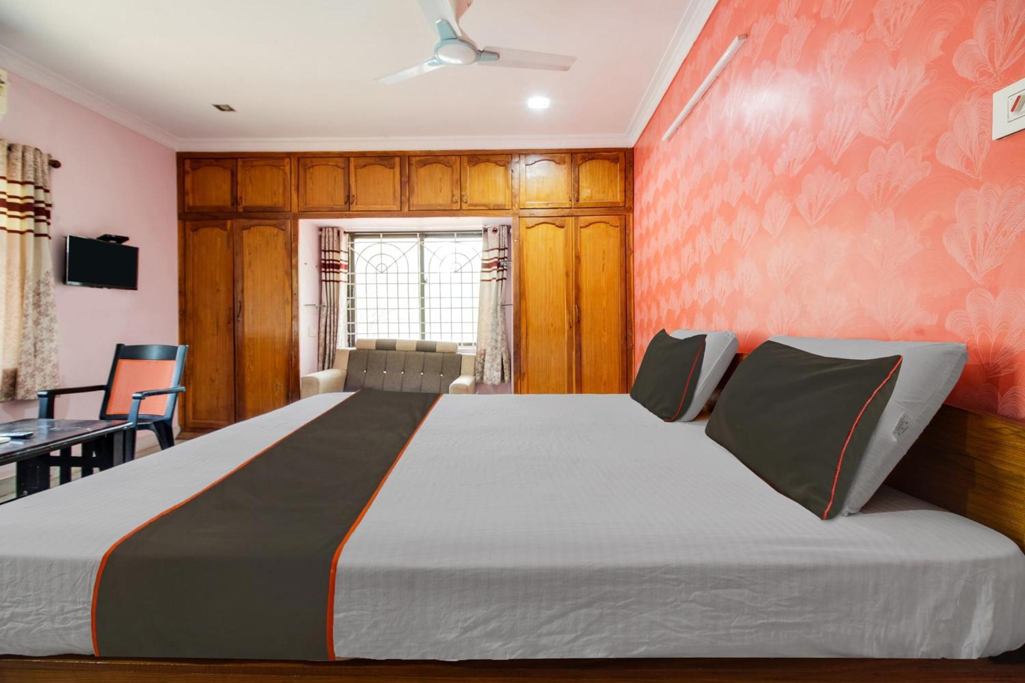 Hotel Collection O Palm Exotica Visakhapatnam Exterior foto